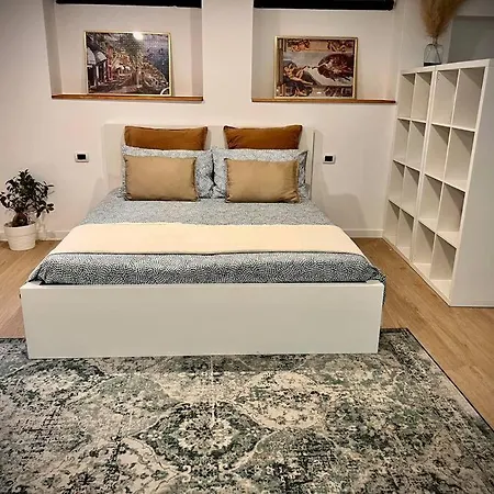 La Perla Apartman Monza